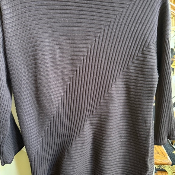 Chico’s Beautiful Brown Round neck sweater. EUC . Soft Size 0 Rayon/Polyester - Picture 7 of 7